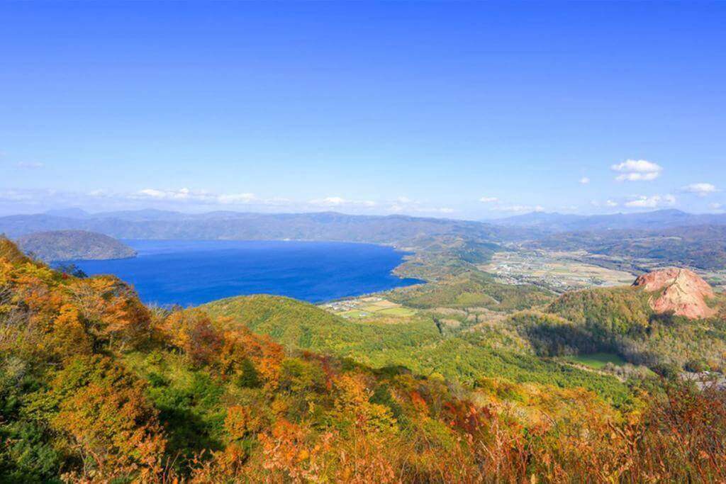 Lake Toya, which is situated in the southwestern part of Hokkaido, belongs to Shikotsu-Toya National Park, Japan