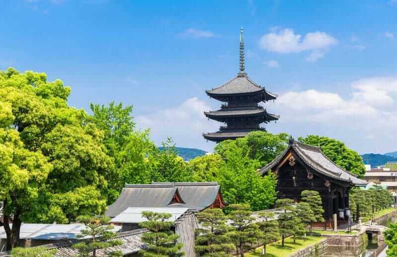 The five-storied pagoda of Toji is one of the landmarks of Kyoto = AdobeStock