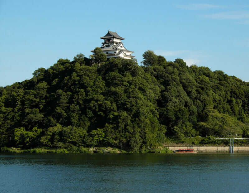 Inuyama castle in Inuyama city, Aichi, Japan = shutterstock