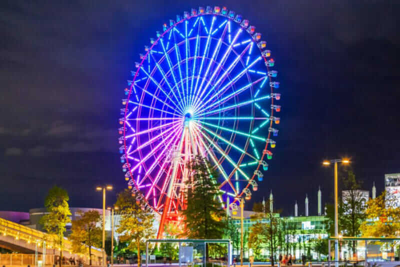 night view of Giant ferris wheel at Odaiba, Tokyo, Japan = shutterstock
