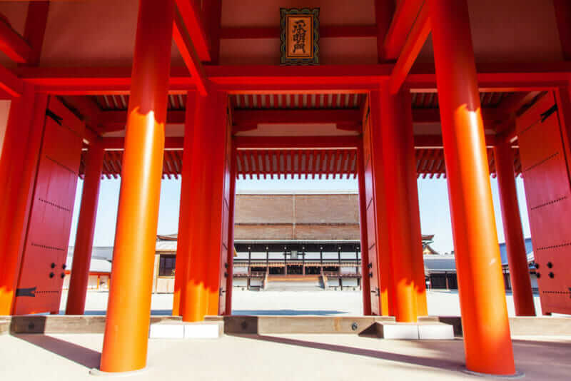 Jomei-mon Gate, Dantei and Shishinden, Kyoto Imperial Palace, Japan = shutterstock