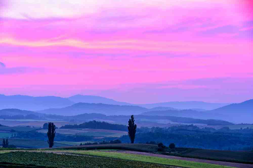 Pretty sunset in Biei, Hokkaido, Japan = Shutterstock