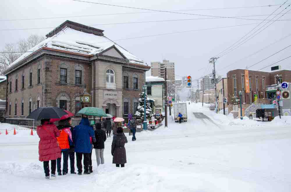 February 24, ‎2017: Marchen Square in Otaru, Hokkaido = Shutterstock