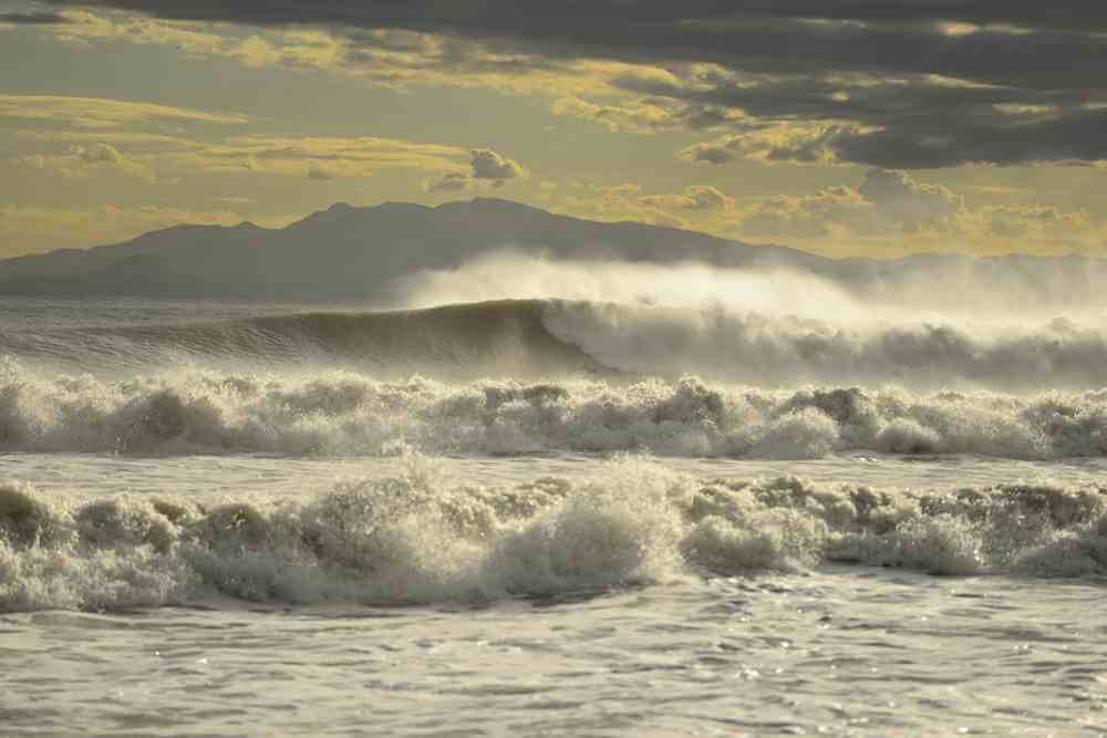 Raging sea due to typhoon