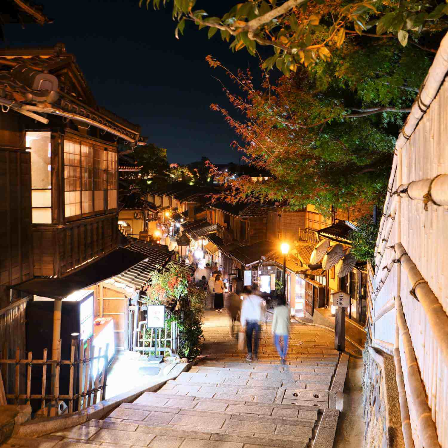 The historic hill roads in Kyoto 5