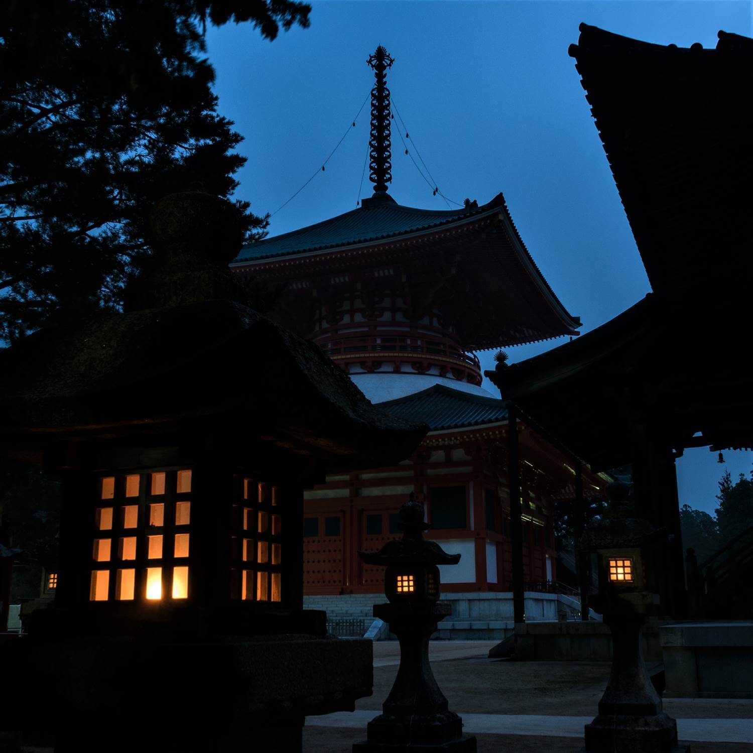 Koyasan in Wakayama Prefecture ＝ Shutterstock 9