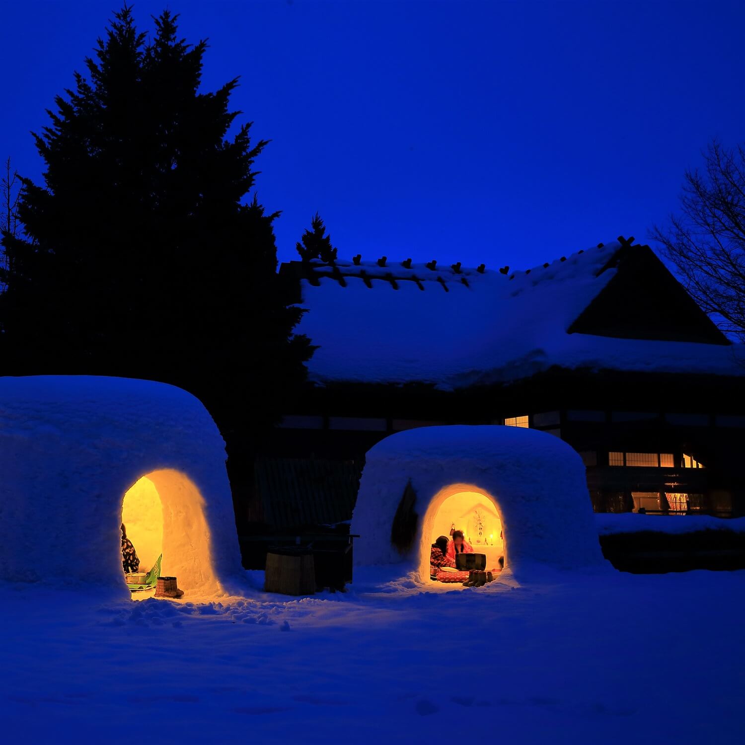 "Kamakura" at Yokote Snow Festival, Yokote City, Akita Prefecture = Shutterstock 7
