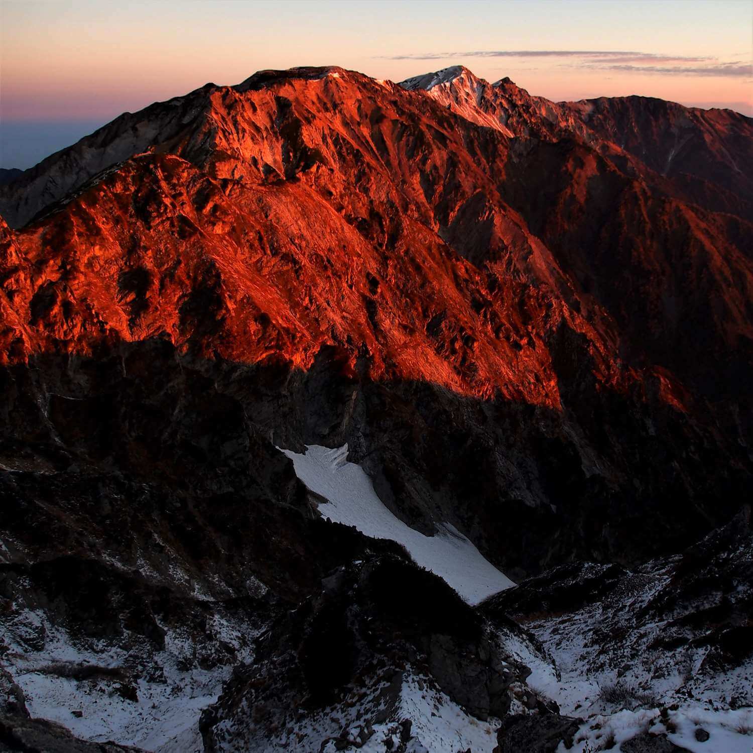 In the central part of Honshu, there is a mountainous area called "Japan Alps" with an altitude of 3000m 9