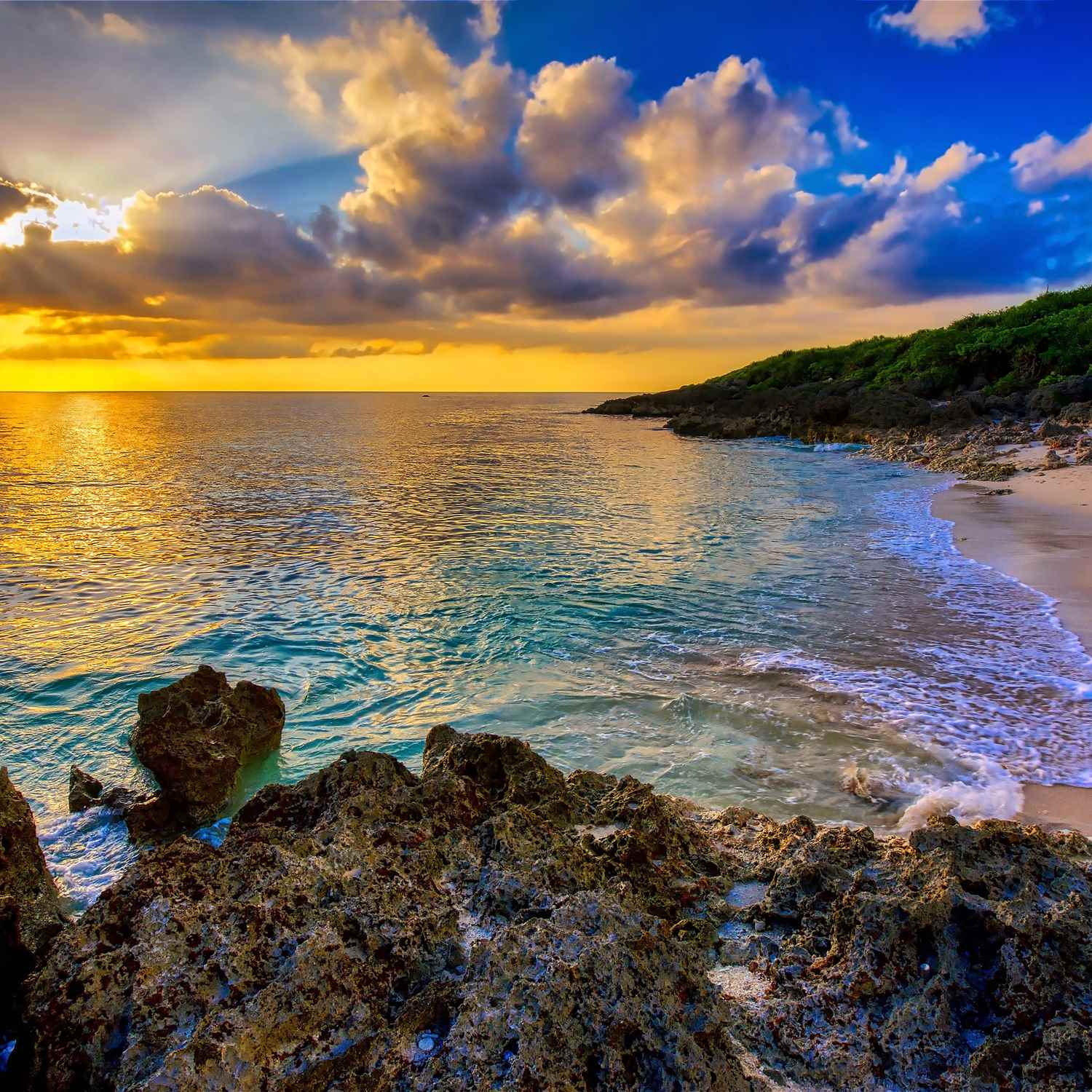 Okinawa beach, Japan = Adobe Stock 13