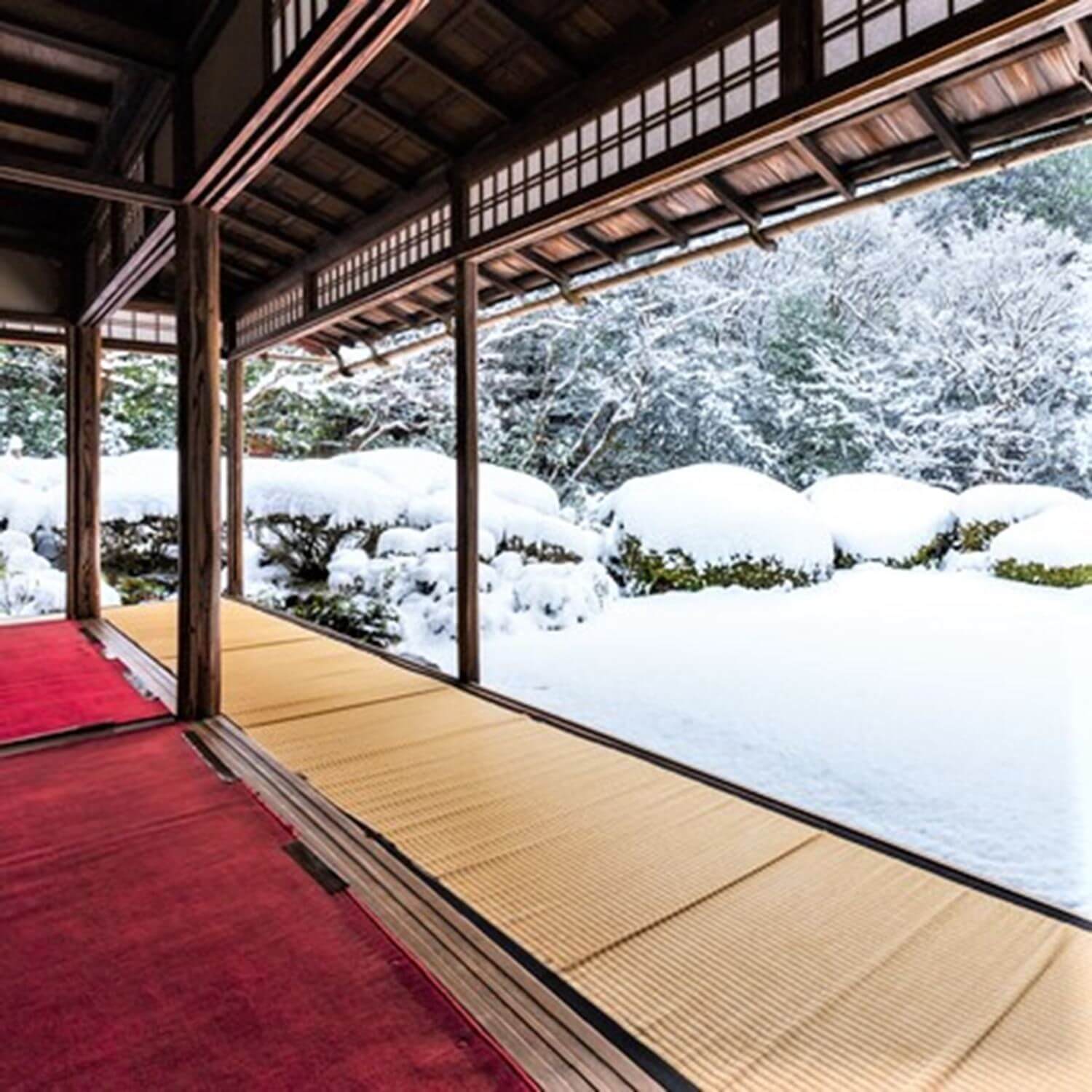 Shisendo Temple with snow covered garden = Pixta