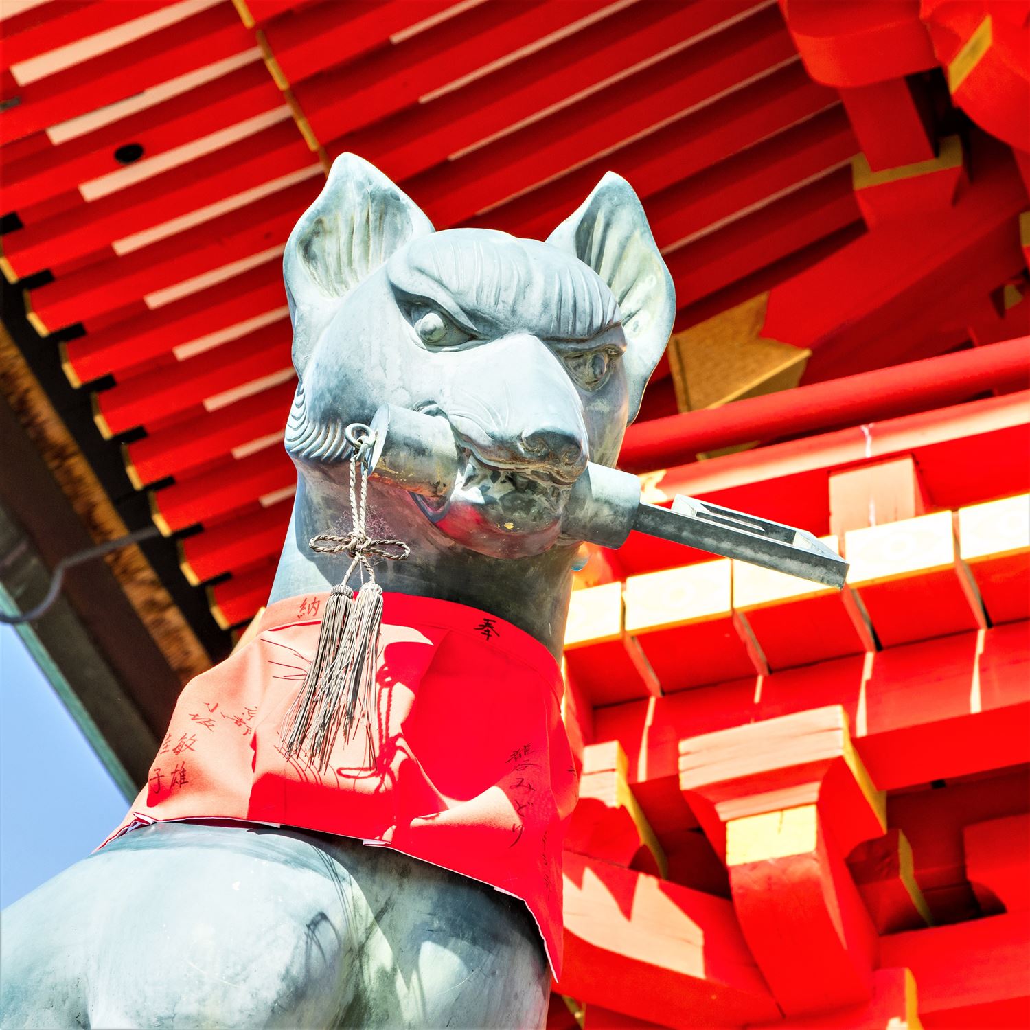 Fushimi Inari Taisha Shrine in Kyoto = Shutterstock 2