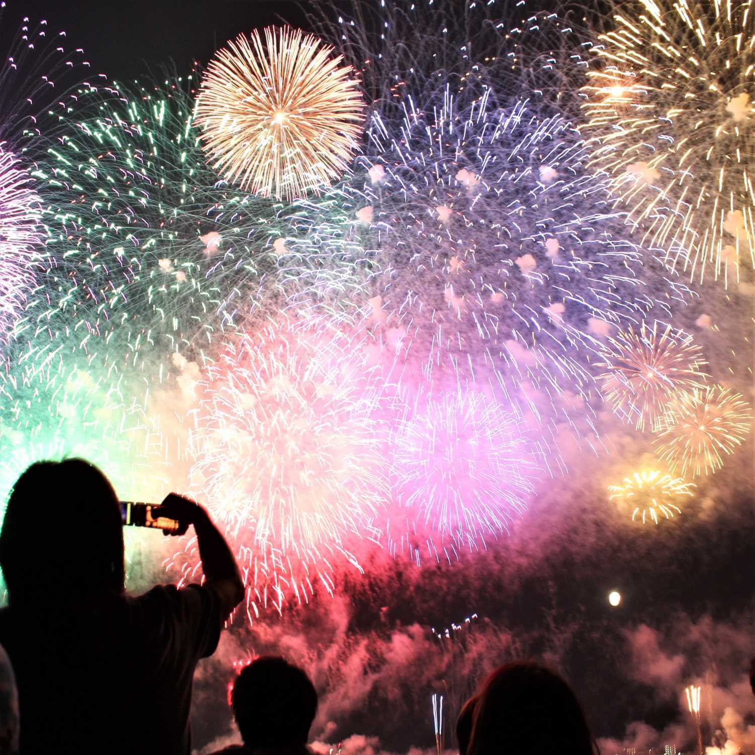 The fireworks display in Nagaoka City, Niigata Prefecture is the largest in Japan = AdobeStock