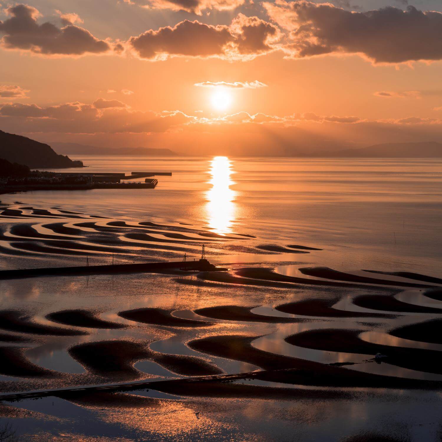 Okoshiki Coast in the Ariake Sea, Kyushu = Shutterstock 9