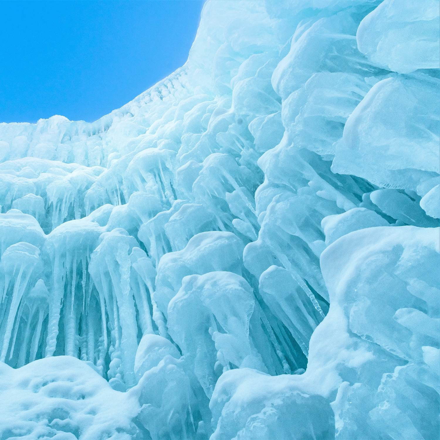 The Lake Shikotsu Ice Festival held every winter, Hokkaido = Shutterstock 4