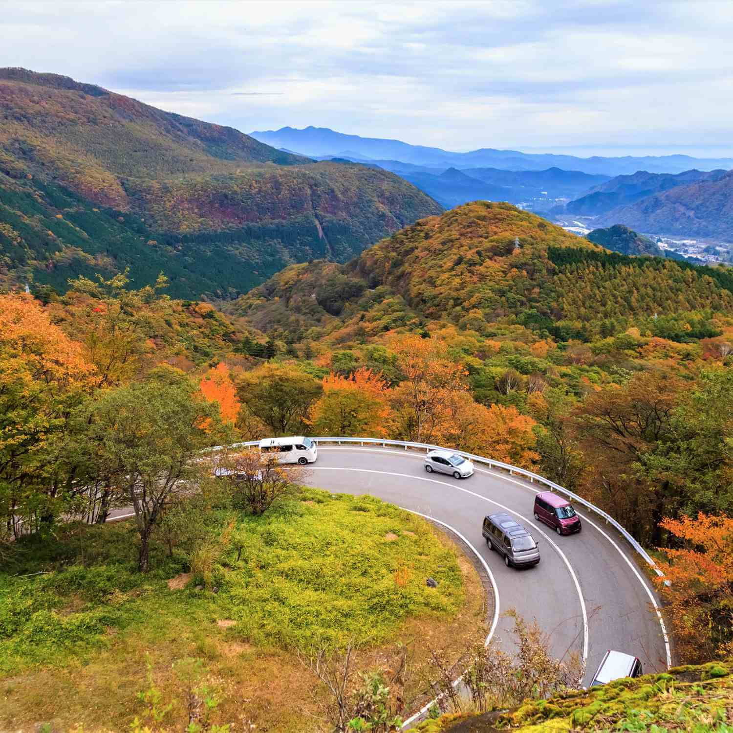Autumn Landscape in Nikko = Shutterstock 3
