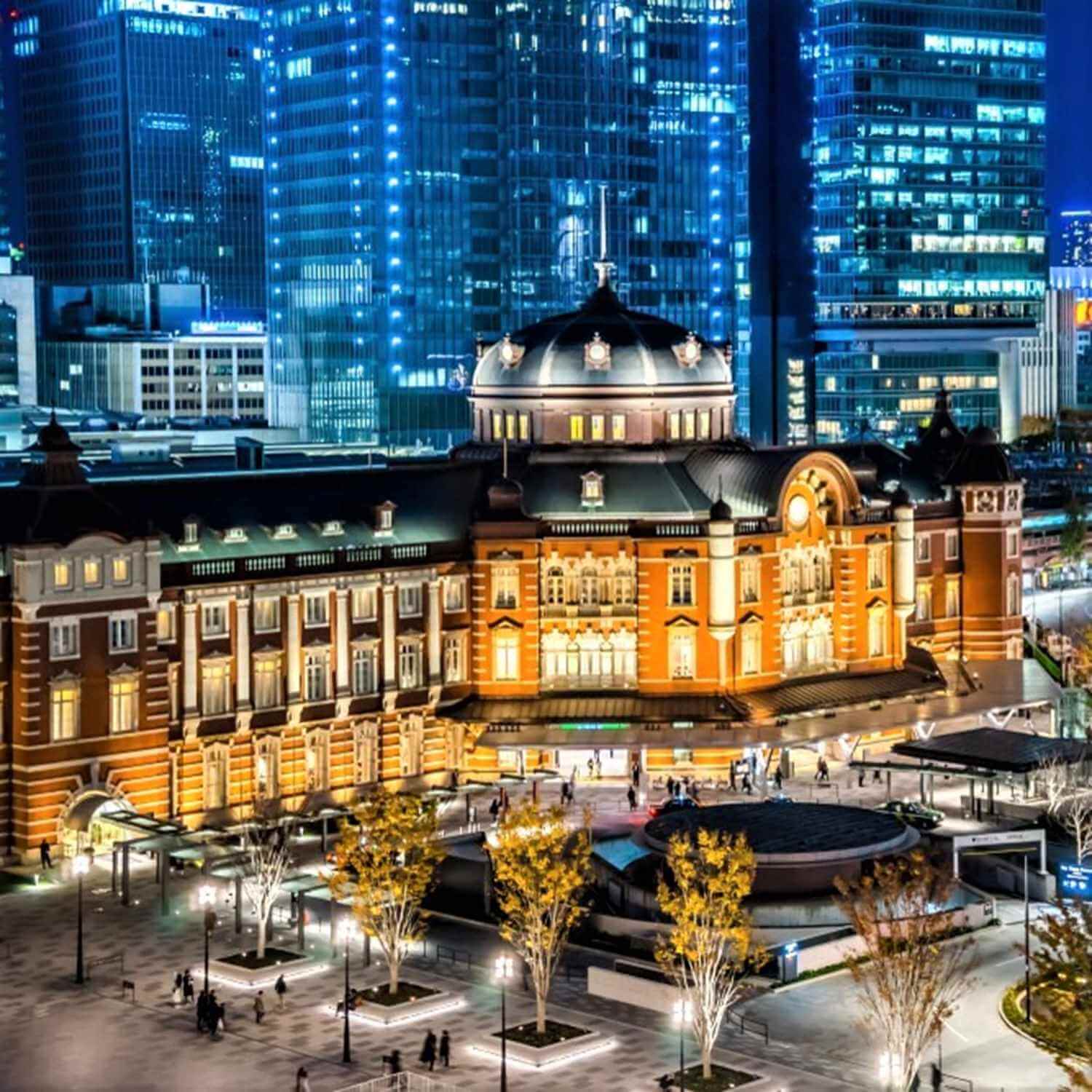 Tokyo's Best Night View Spots (5) Tokyo Station = AdobeStock