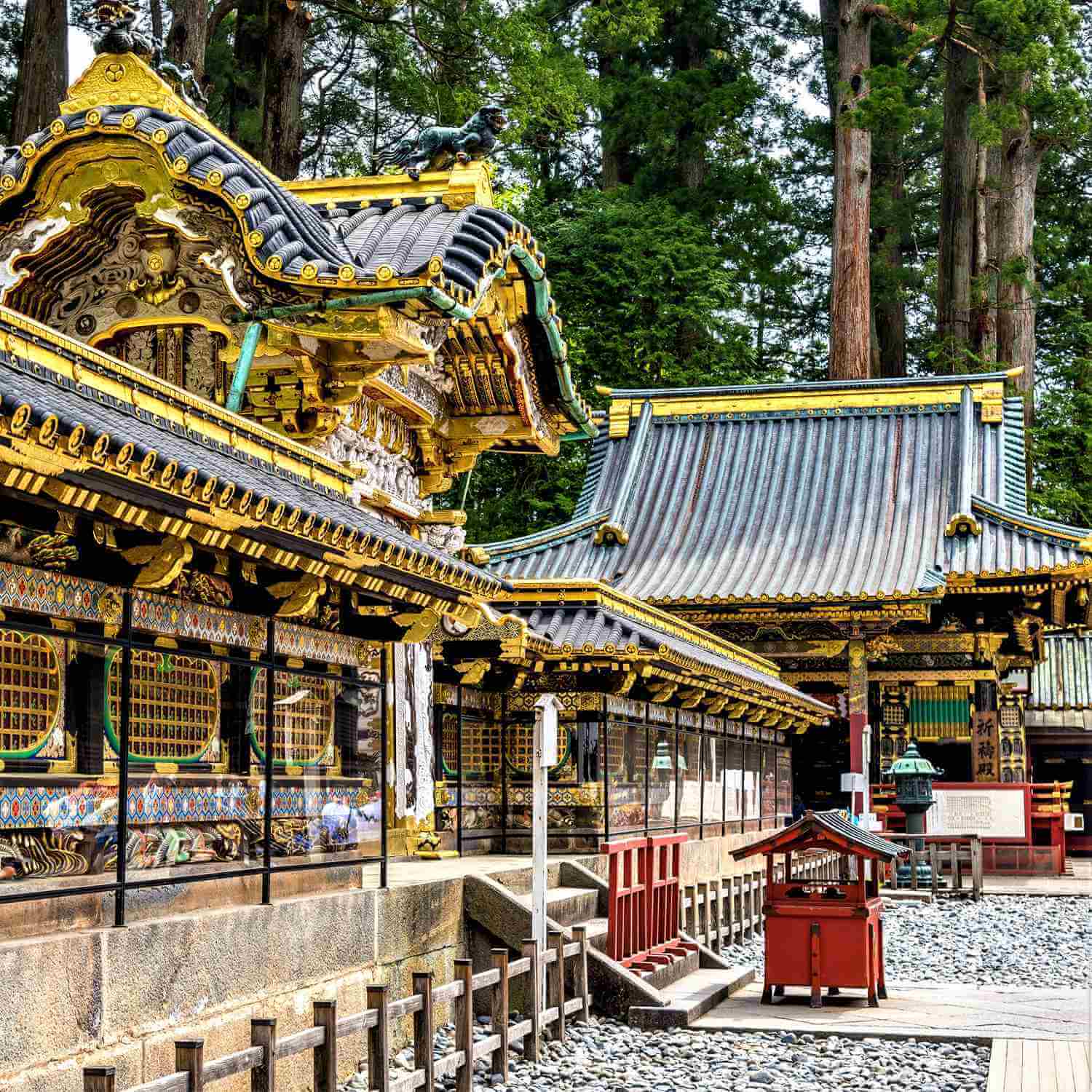 Nikko Toshogu Shrine in Nikko, Tochigi Prefecture = Shutterstock 5