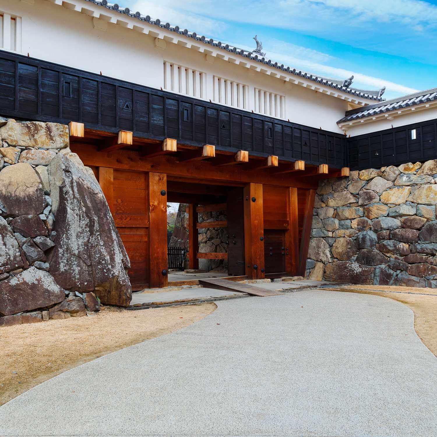 Matsumoto Castle in Nagano Prefecture = Shutterstock 2