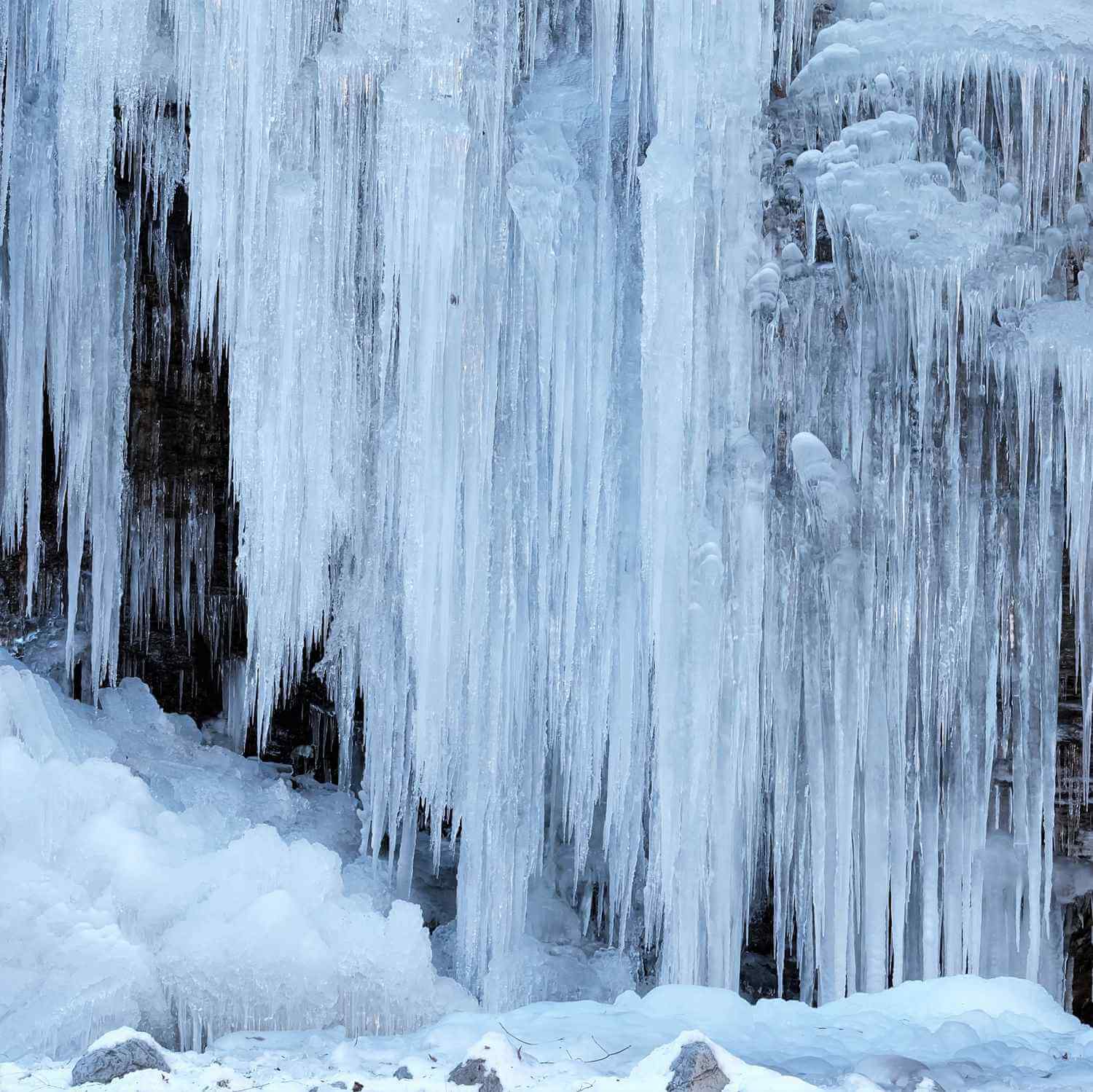 The icicles in Chichibu = Shutterstock 6