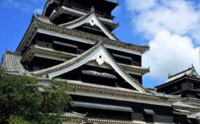 Kumamoto Castle in Kyushu, Japan = AdobeStock 4