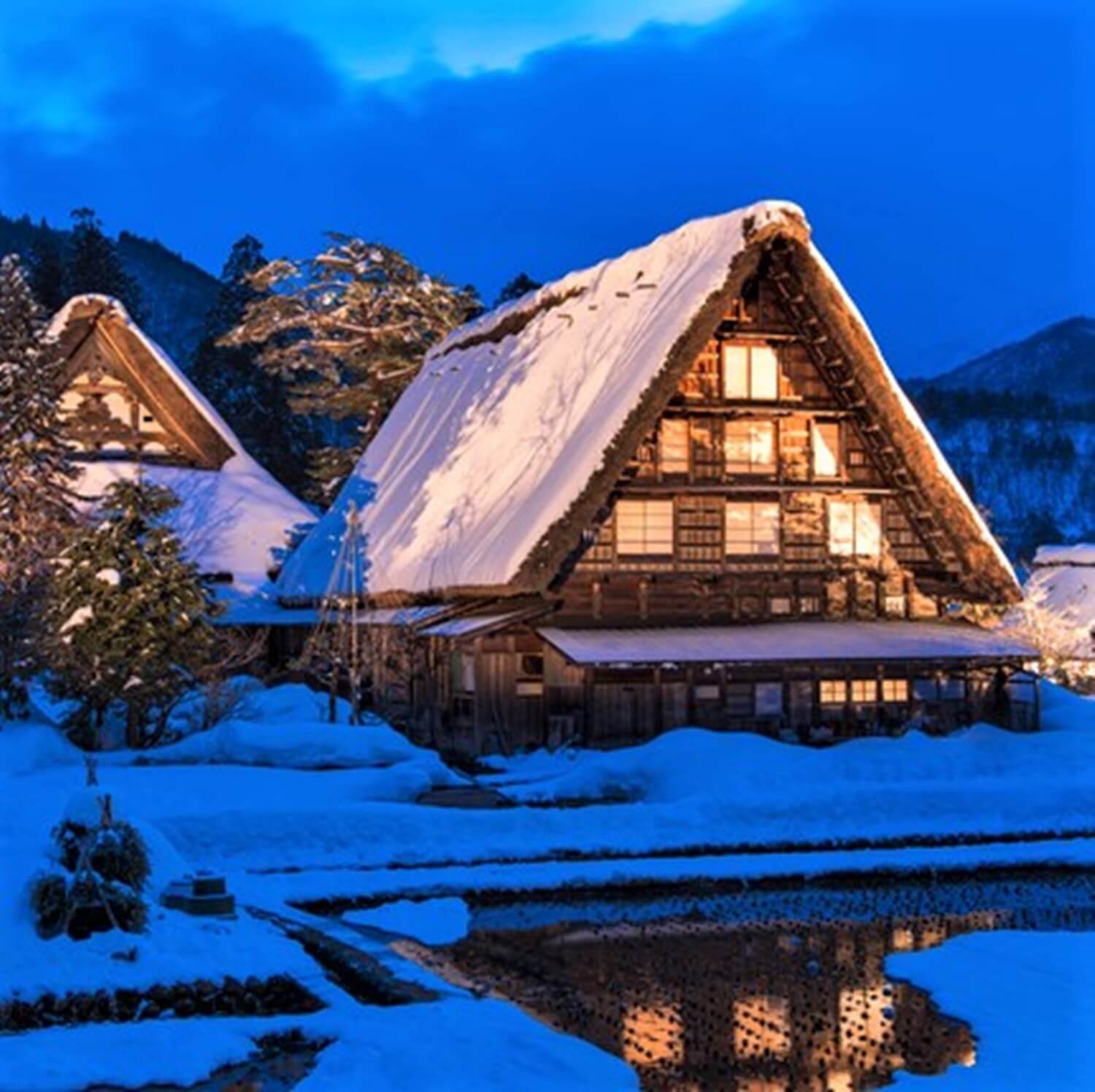 Shirakawago Villadge in winter, Gifu Prefecture = Pixta 9