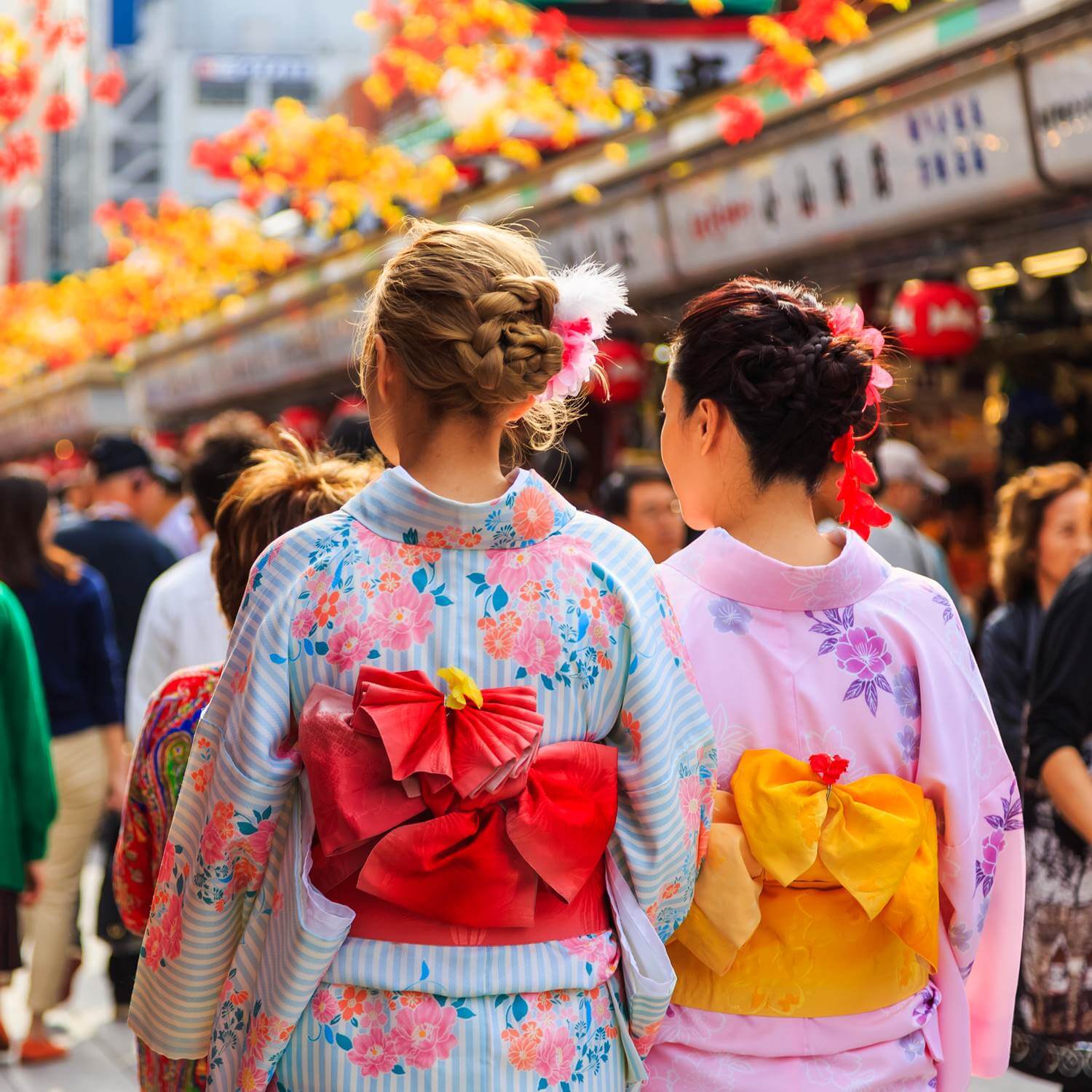 Tourists wearing Japanese kimono = Shutterstock 12