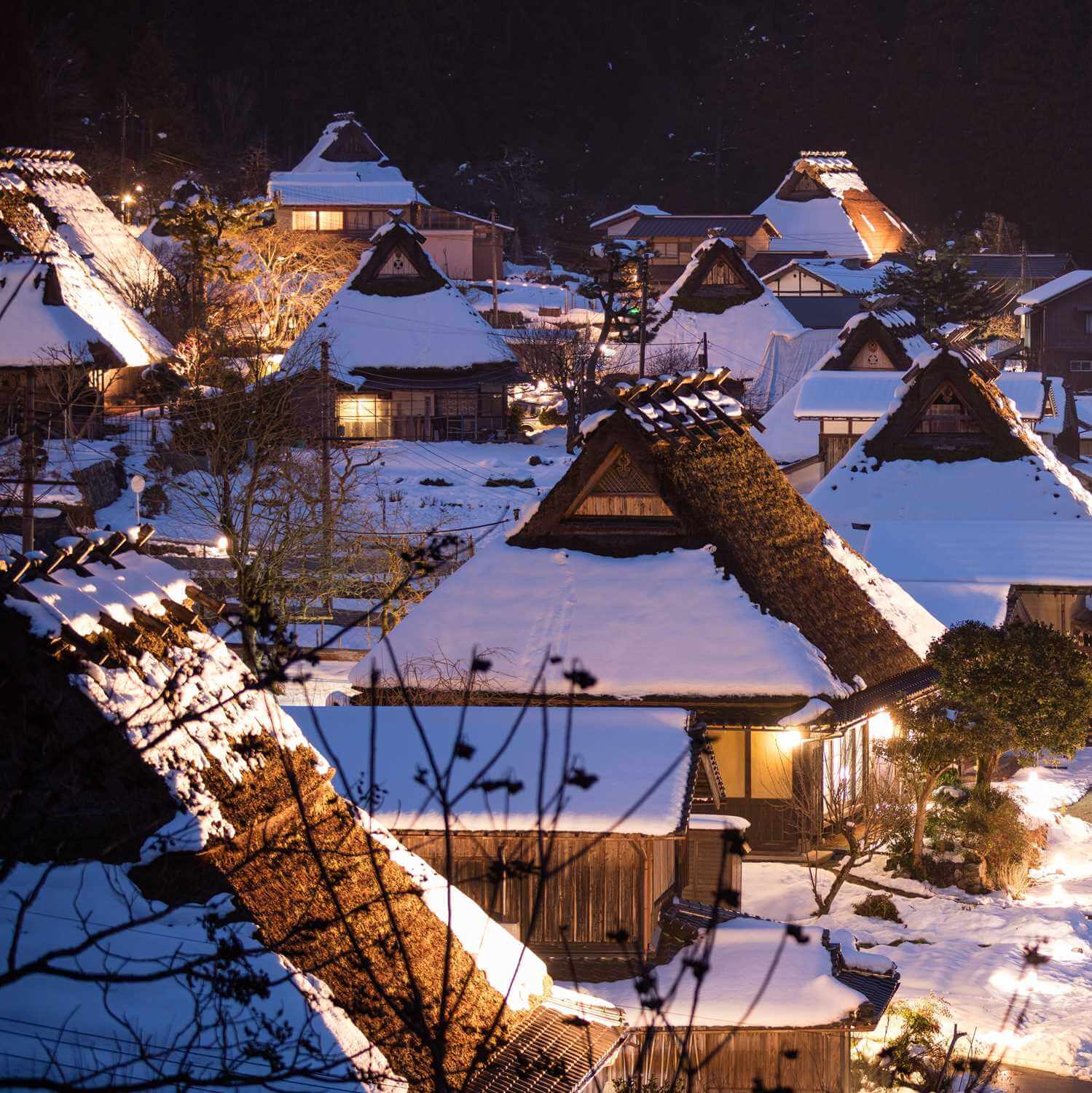 Miyama in Kyoto Prefecture = Shutterstock 9