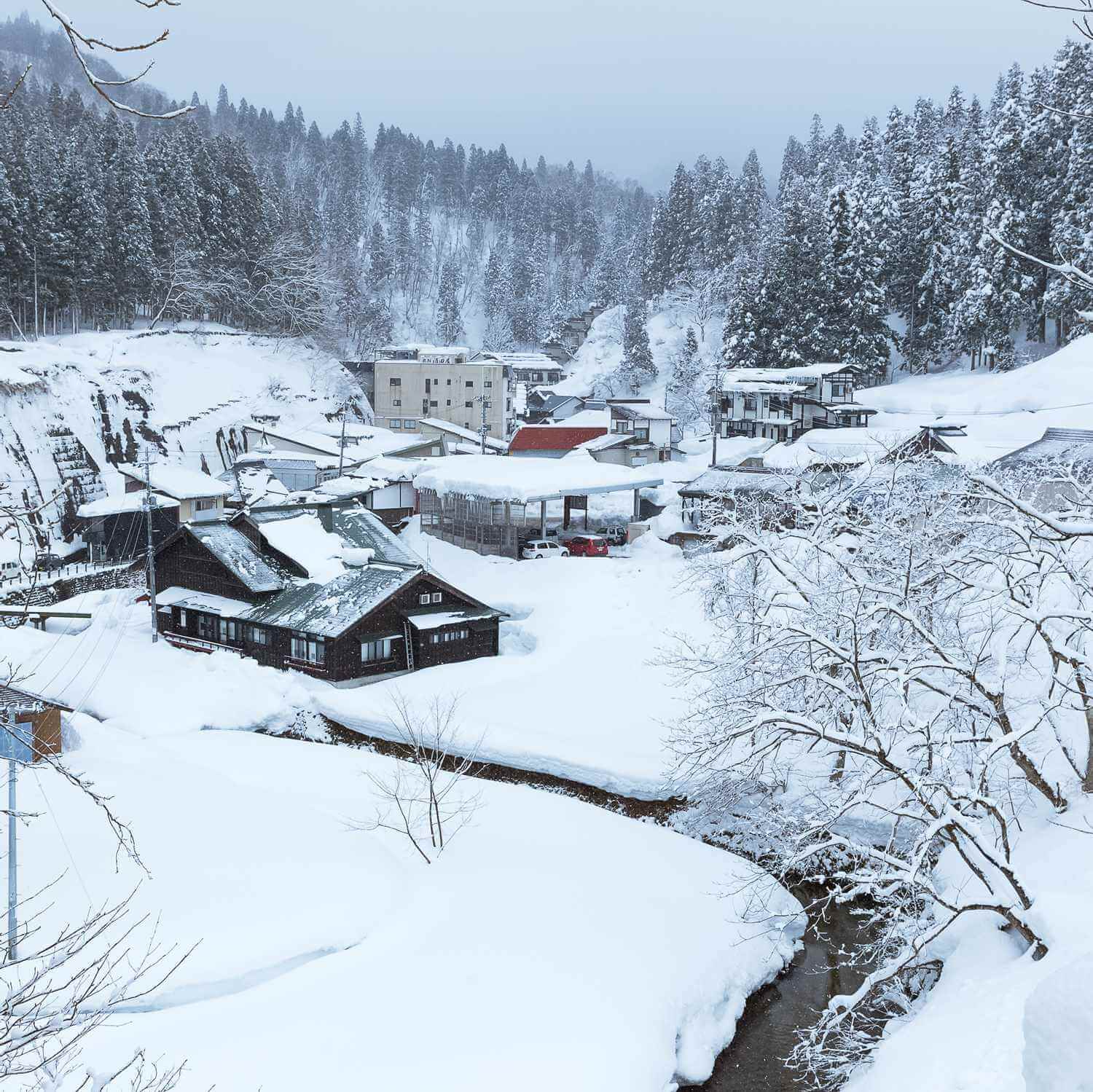 Ginzan Onsen, a retro hot spring town with a beautiful snow scene, Yamagata = Shutterstock 3