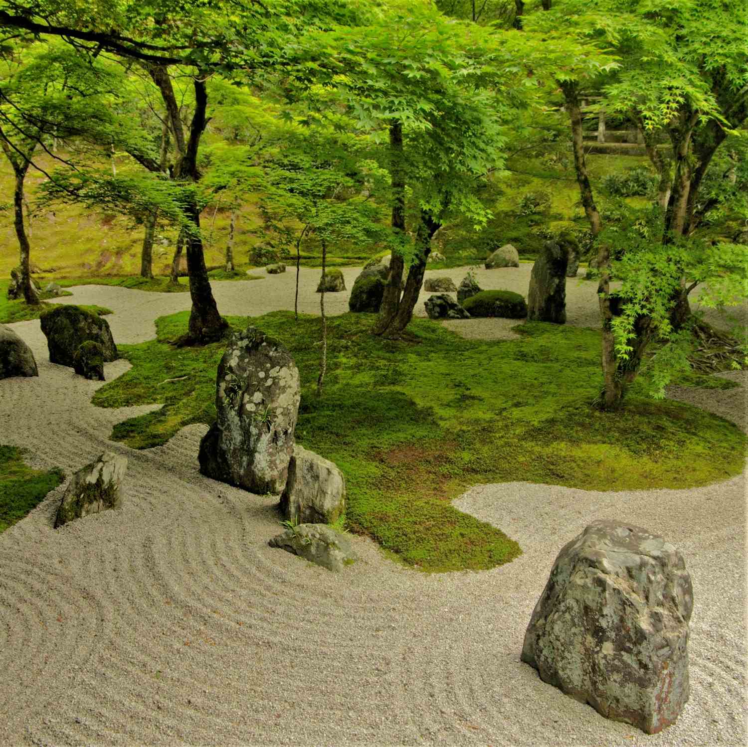 Komyozen-ji Temple in Fukuoka Prefecture = Shutterstock 3