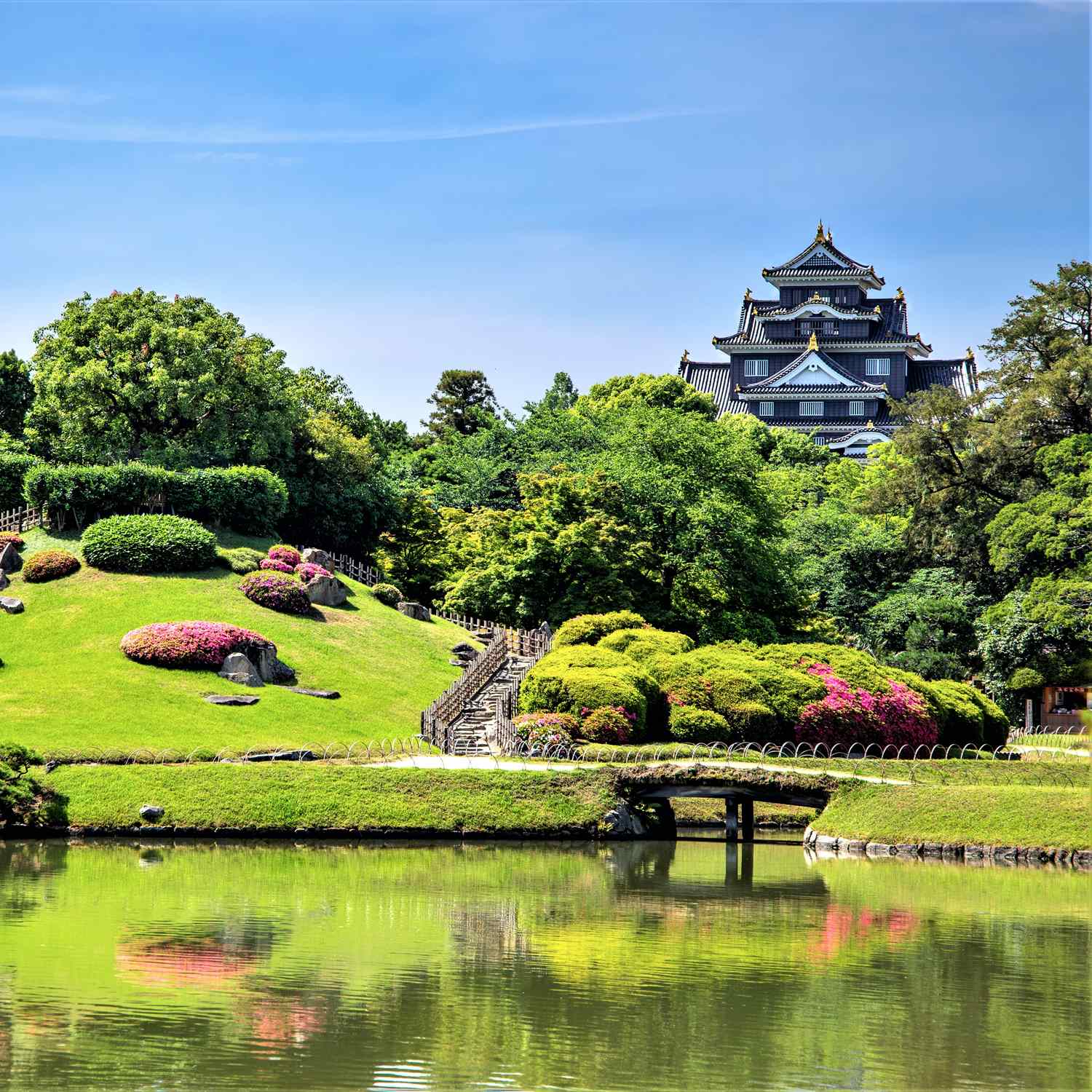 Korakuen Garden in Okayama City, Okayama Prefecture = Shutterstock 5