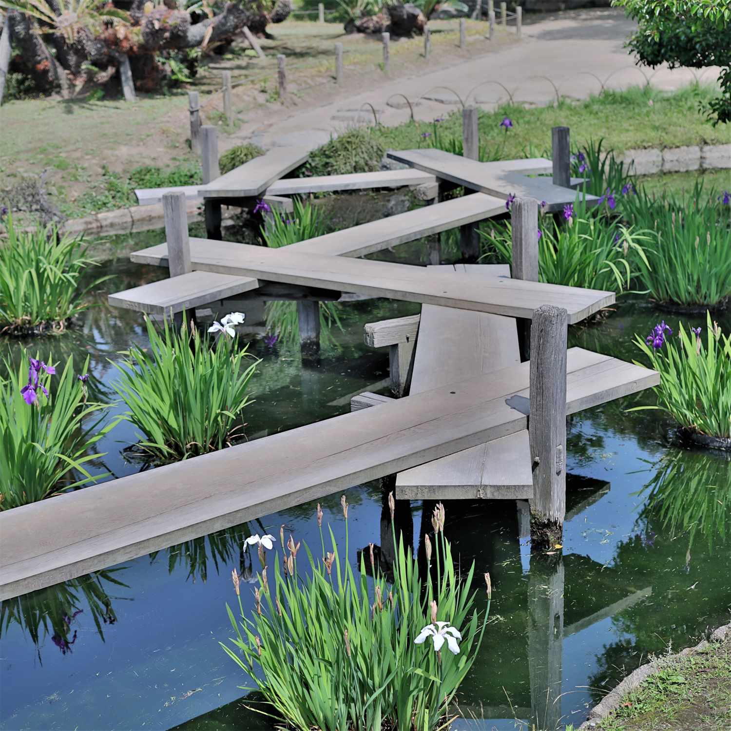 Korakuen Garden in Okayama City, Okayama Prefecture = Shutterstock 7