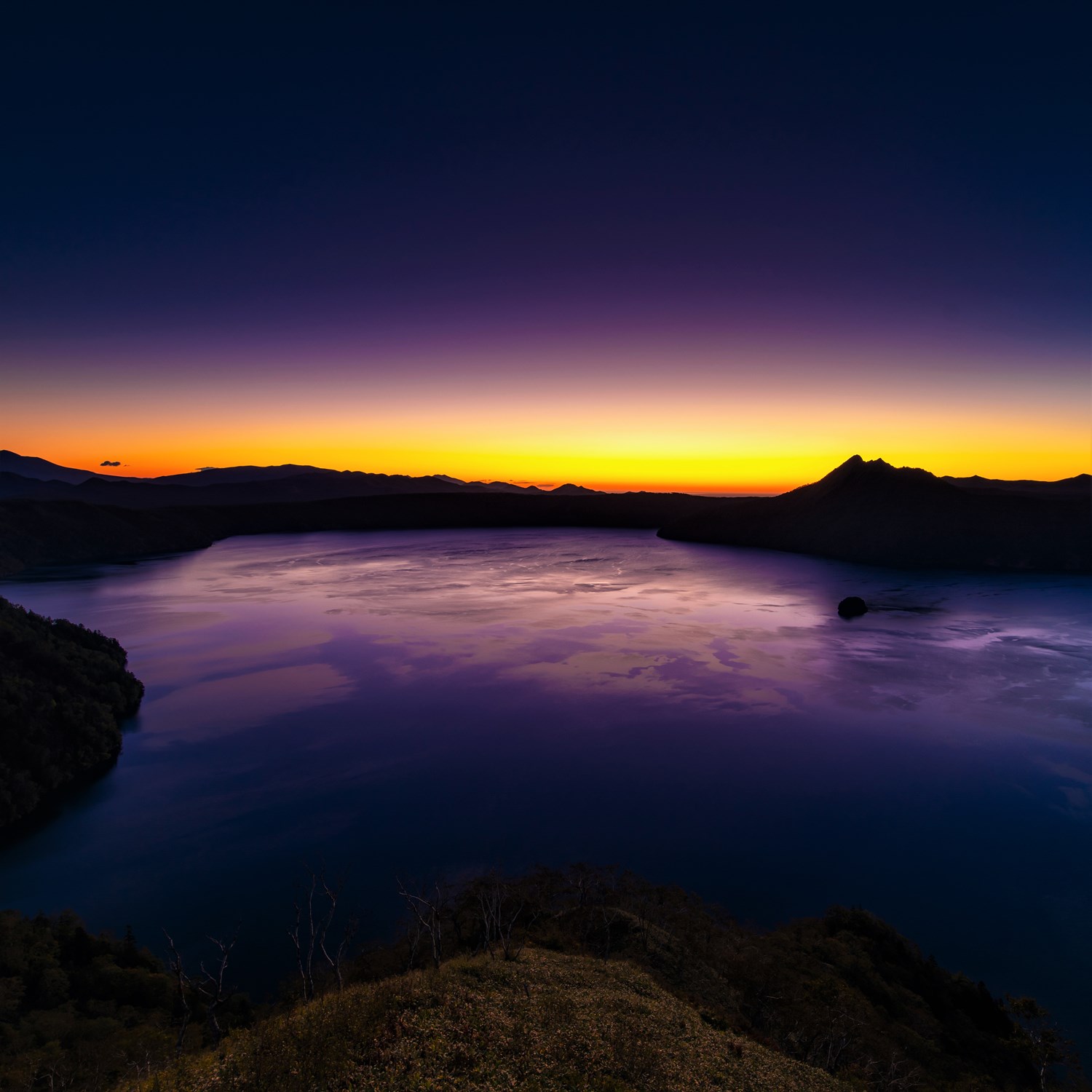 Lake Akan, Lake Mashu, Lake Kussharo in Hokkaido = Shutterstock 7