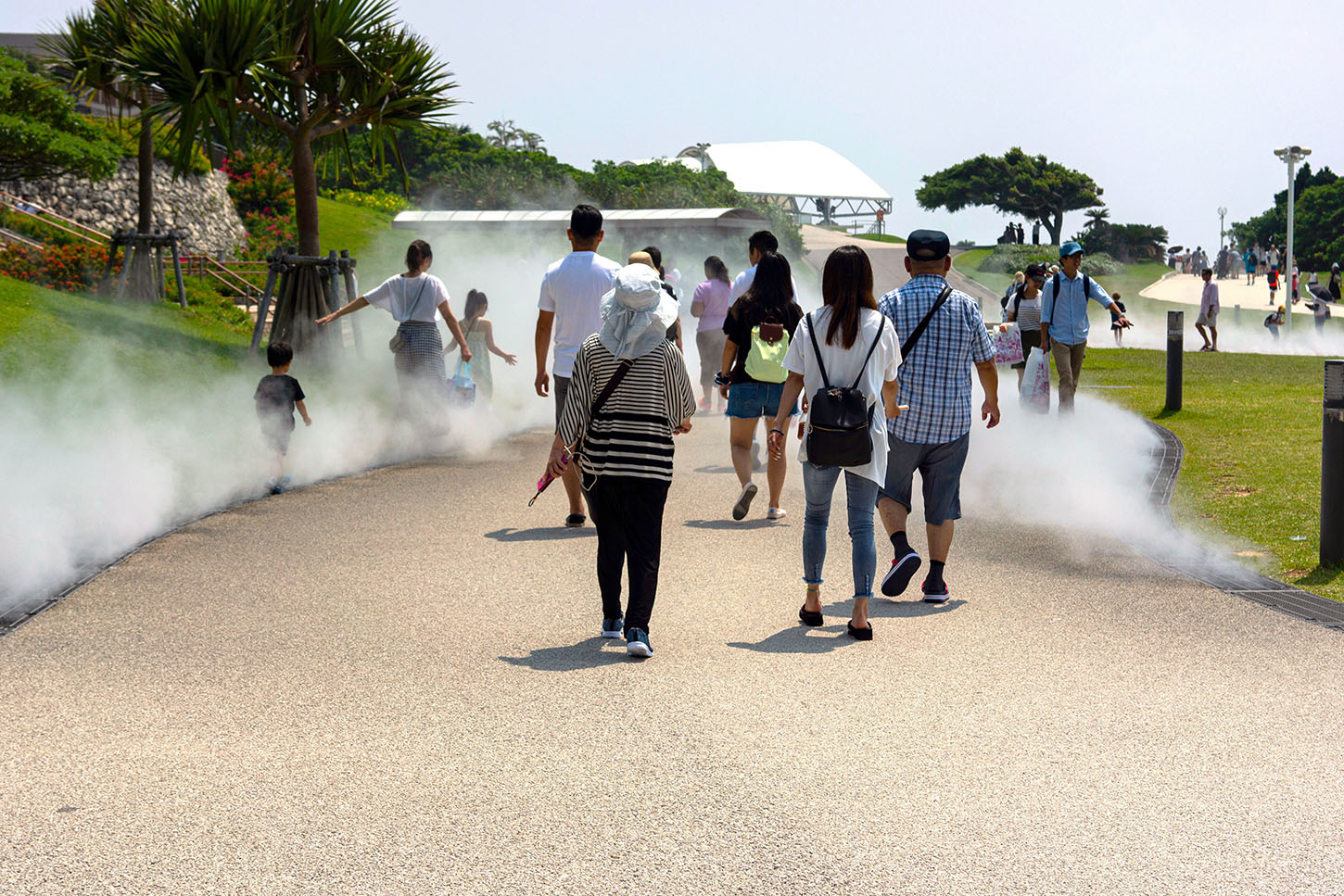 Sightseeing scenery that simply shows the weather and clothes in Okinawa in August3