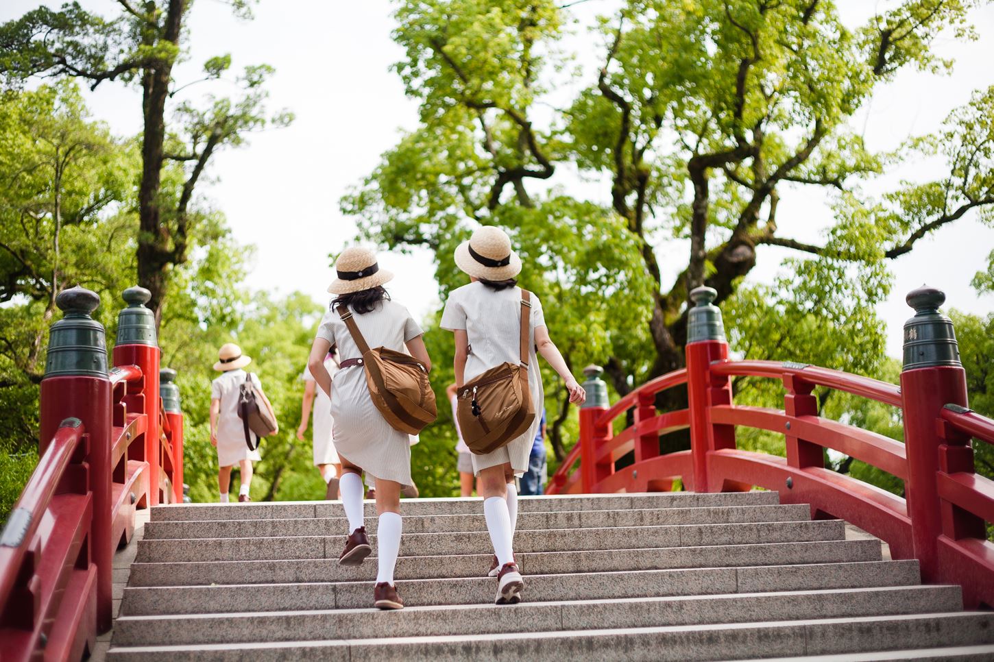 Sightseeing scenery that simply shows the weather and clothes in Fukuoka in July4