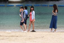 Sightseeing scenery that simply shows the weather and clothes in Okinawa in October1