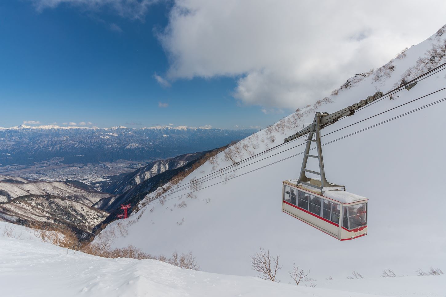 Sightseeing scenery that simply shows the weather in Nagano in March7