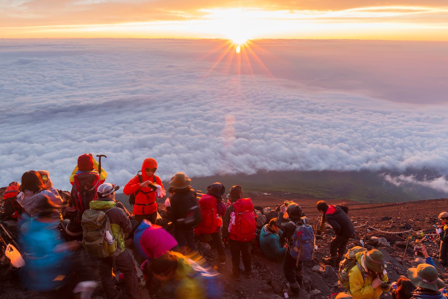 Video: Climb Mount Fuji in summer
